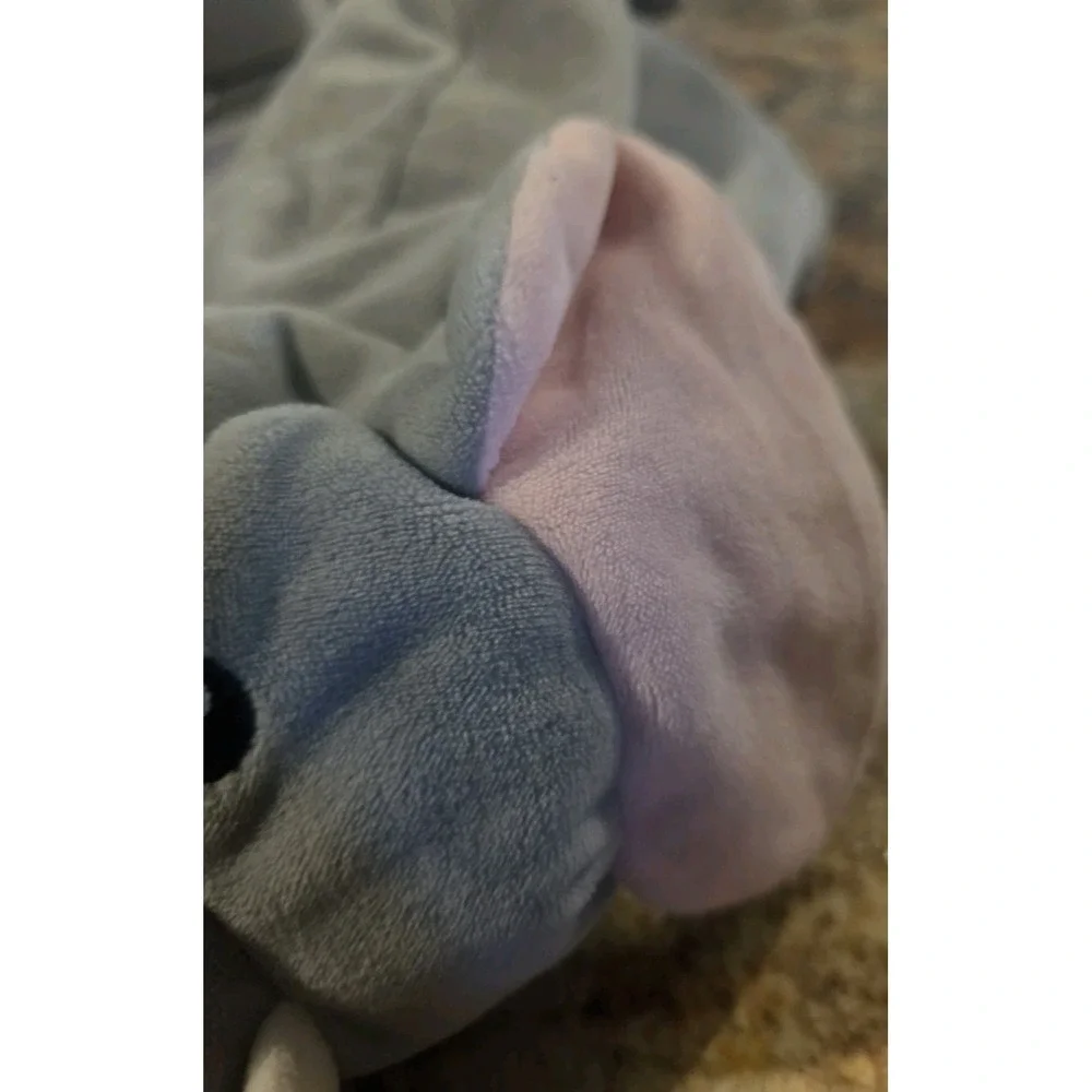Necknapperz Elephant Grey. 12 Inches. Excellent. Zipper.